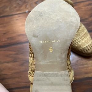 VERY VOLATILE BROWN WOVEN BROWN/TAN SLIDE ON MULE ANKLE BOOTIE